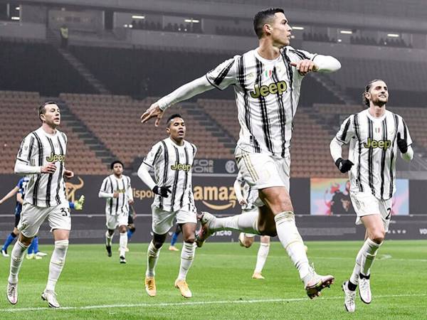 Bà đầm già là gì? Tìm hiểu nguồn gốc biệt danh Juventus