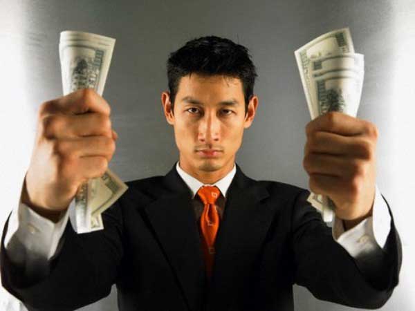 Đàn ông mắt một mí thường keo kiệt