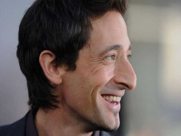 Tướng đàn ông hay ghen có môi dưới mỏng, môi trên lại dày 