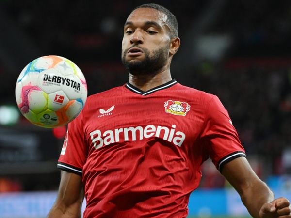 Jonathan Tah được đặt trong vai trò chốt chặn trung tâm của hàng thủ