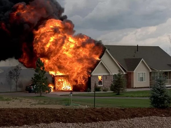 Nằm mơ thấy cháy nhà là điềm gì, hên hay xui, số mấy?