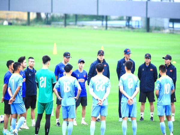 Hướng đến mục tiêu kép chiến thắng và định hình tương lai Hướng đến mục tiêu kép chiến thắng và định hình tương lai