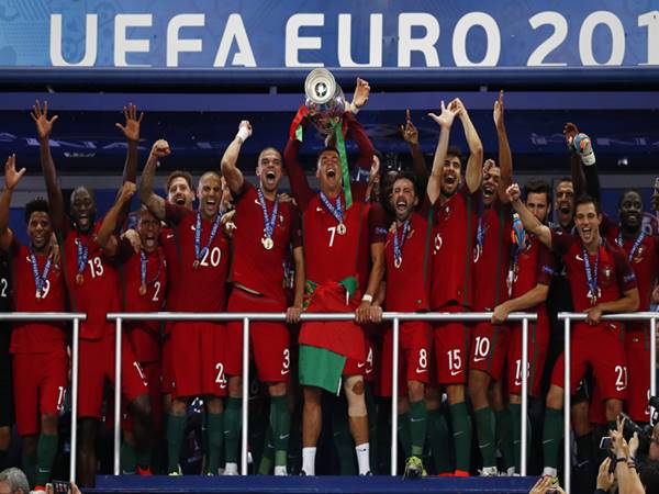 Đội hình Bồ Đào Nha 2016 vô địch Euro có gì đặc biệt