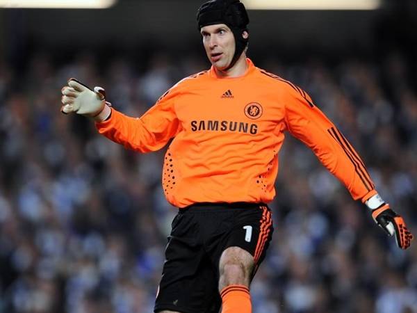 Các thủ môn Chelsea huyền thoại giàu thành tích nhất